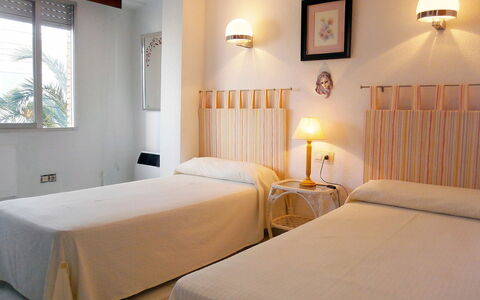 Turia Playa: Camera Da Letto, Letto, Mobilia, Camera, Lenzuolo, Proprietà, Materasso, Bedding, Interior Design, Telaio Del Letto