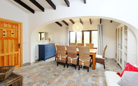 Verano: Proprietà, Camera, Costruzione, Casa, Interior Design, Soffitto, Mobilia, Immobiliare, Pavimento, Architettura