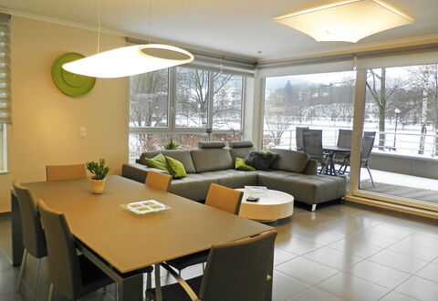 Les Terrasses du Lac: Interior Design, Camera, Costruzione, Proprietà, Mobilia, Soffitto, Tavolo, Pavimento, Illuminazione, Soggiorno