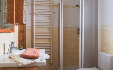 Mirada al Sol: Camera, Proprietà, Porta, Bagno, Mobilia, Architettura, Interior Design, Costruzione, Idraulico Fixture, Immobiliare