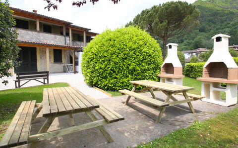 Lago D'Idro 100: Pianta, Cielo, Proprietà, Costruzione, Mobilia, Tavolo, Natura, Albero, Botanica, Finestra