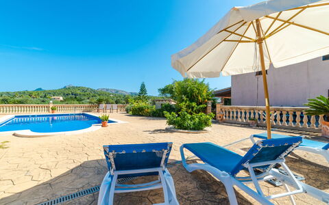 Can Josepot: Cielo, Pianta, Mobilia, Acqua, Azzurro, Sedia, Piscina, Mobili Da Esterno, Shade, Albero