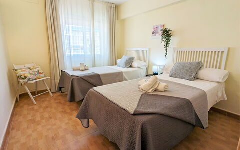 La Goleta: Mobilia, Tavolo, Comfort, Costruzione, Legna, Tessile, Cuscino, Shade, Telaio Del Letto, Soggiorno