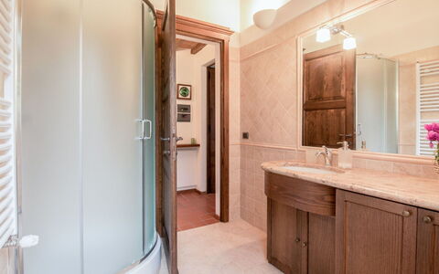 Olindia: Camera, Proprietà, Bagno, Interior Design, Costruzione, Mobilia, Immobiliare, Architettura, Casa, Pavimento