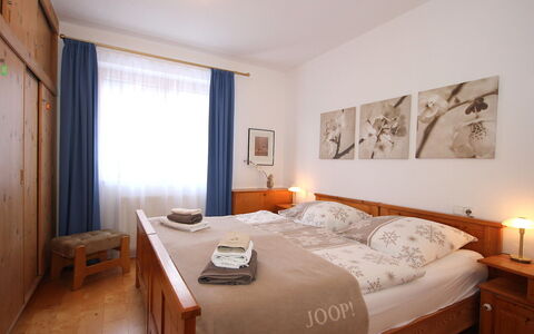 Seekarblick: Camera Da Letto, Mobilia, Letto, Camera, Proprietà, Lenzuolo, Interior Design, Telaio Del Letto, Materasso, Bedding