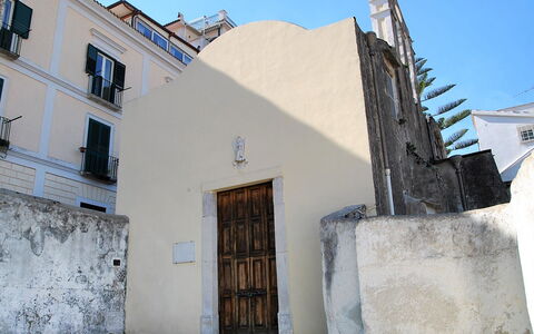 Al Campanile: Proprietà, Architettura, Casa, Parete, Costruzione, Cittadina, Quartiere, Facciata, Cielo, Immobiliare