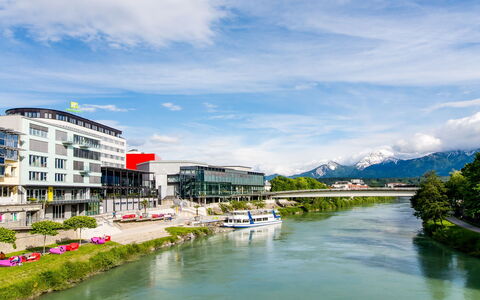 Techno-Park Villach: Pianta, Mobilia, Legna, Portico, Shade, Manto Stradale, Mobili Da Esterno, Costruzione, Sedia, Interior Design