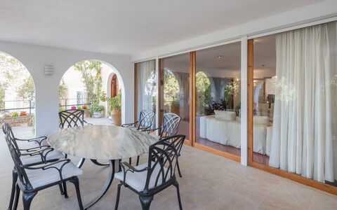 Santa Ponça: Camera, Proprietà, Sala Da Pranzo, Mobilia, Immobiliare, Costruzione, Interior Design, Tavolo, Pavimento, Casa