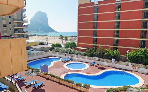 Calpe Calp 867: Acqua, Cielo, Costruzione, Proprietà, Giorno, Pianta, Piscina, Azzurro, Architettura, Urban Design