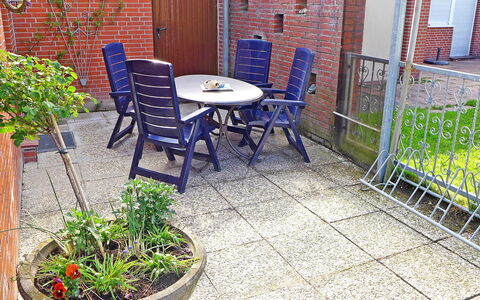 Gila: Cortile, Proprietà, Backyard, Terrazza, Giardino, Brick, Immobiliare, Muratura, Cortile, Flagstone