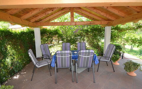 Franjo: Proprietà, Costruzione, Immobiliare, Terrazza, Casa, Camera, Portico, Backyard, Tavolo Esterno, Mobilia