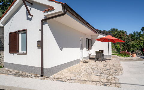 Opatija Ika 106: Parete, Costruzione, Casa, Casa, Tetto, Zona Residenziale, Architettura, Facciata, Villetta, Insediamento Umano