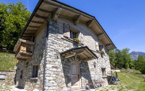 Chalet Anna: Costruzione, Casa, Villetta, Casa, Architettura, Area Rurale, Porta, Tetto, Insediamento Umano, Muro ​​Di Pietra