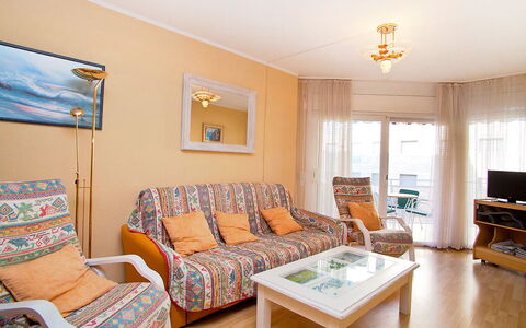 Edificio Blanqueries: Divano, Mobilia, Cornice, Proprietà, Tavolo, Azzurro, Comfort, Soggiorno, Interior Design, Legna
