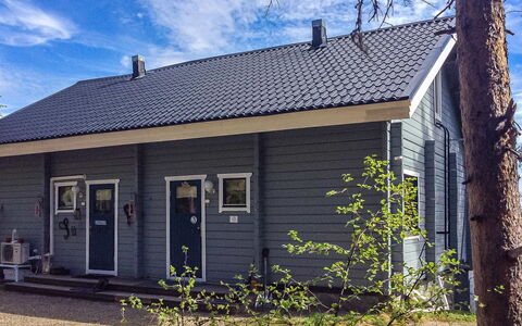 Äkäsjärven Lomamökit 3: Mobilia, Mobili Da Esterno, Sedia, Shade, Tavolo Esterno, Pianta Della Casa, Terrazza, Cortile, Design, Balcone
