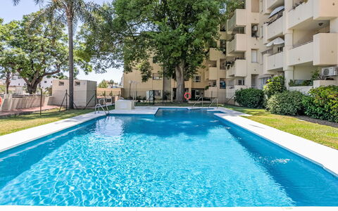 Torremolinos 150: Zona Residenziale, Appartamento, Piscina, Condominio, Insediamento Umano, Urban Design, Estate, Shade, Ricorrere, Hotel