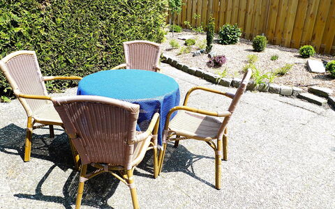 Norddeich 145: Sedia, Mobilia, Tavolo Esterno, Mobili Da Esterno, Terrazza, Tavolo, Backyard, Proprietà, Cortile, Giardino