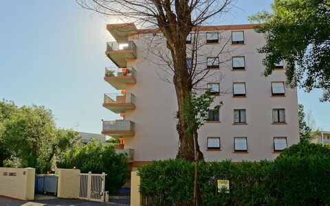 Les Sables: Zona Residenziale, Proprietà, Architettura, Casa, Costruzione, Appartamento, Quartiere, Immobiliare, Albero, Condominio