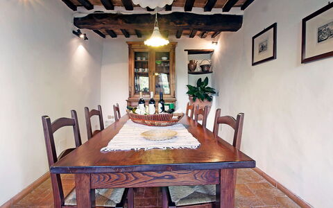 Cinigiano 100: Sala Da Pranzo, Camera, Proprietà, Interior Design, Soffitto, Mobilia, Tavolo, Costruzione, Casa, Estate