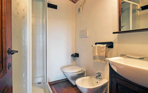Cinigiano 100: Bagno, Camera, Proprietà, Interior Design, Costruzione, Parete, Pavimento, Architettura, Idraulico Fixture, Lavello