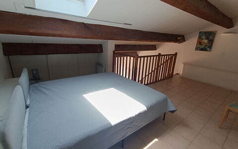 Fréjus 565: Legna, Mobilia, Camera Da Letto, Interior Design, Pavimento, Pavimentazione, Letto, Camera, Appartamento, Bedding