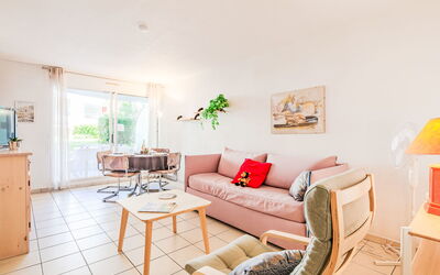 Le Cesarée 800.1: Mobilia, Interior Design, Pavimentazione, Appartamento, Divano, Pavimento, Soggiorno, Casa, Camera