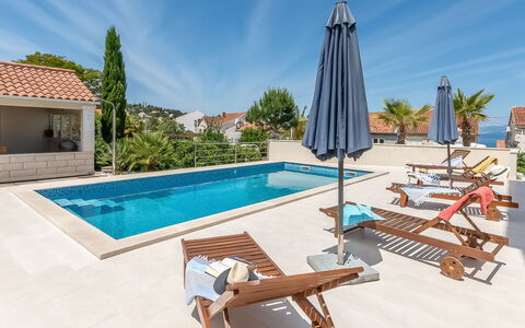 Brač Sutivan 104: Cielo, Proprietà, Mobilia, Pianta, Acqua, Costruzione, Piscina, Azzurro, Shade, Mobili Da Esterno