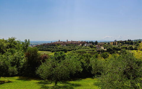 Villa Scianellone: Piscina, Albero, Paesaggio, Zona Residenziale, Visione Globale, Ricorrere, Fotografia Aerea, Estate, Landscaping, Design