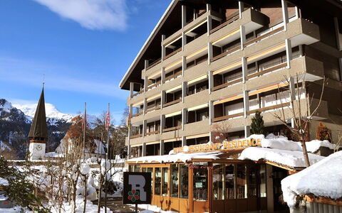 Residence Apt. 15: Cielo, Costruzione, Neve, Pianta, Nube, Finestra, Albero, Casa, Quartiere, Tetto