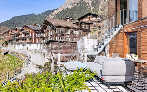 Roossi Apt. 1: Casa, Portico, Catena Montuosa, Balcone, Pendenza, Villetta, Alpi, Geomorfologia Glaciale, Valle, Le Scale