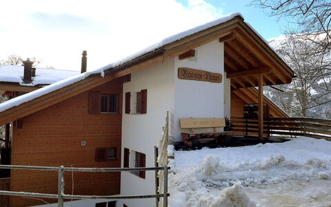 Roossihuus Apt.s: Casa, Proprietà, Casa, Neve, Inverno, Tetto, Costruzione, Villetta, Sugar House, Raccordo
