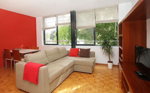 Vila Olimpica Pamplona: Camera, Mobilia, Proprietà, Soggiorno, Interior Design, Costruzione, Pavimento, Casa, Pavimento Laminato, Pavimento In Legno