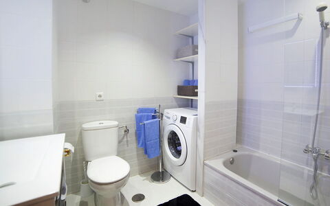 Calpe Calp 898: Bagno, Proprietà, Camera, Casa, Architettura, Interior Design, Costruzione, Idraulico Fixture, Vasca Da Bagno, Pavimento