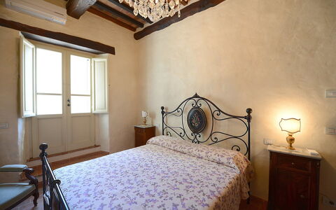 Villa Agazzi: Camera Da Letto, Letto, Camera, Proprietà, Mobilia, Lenzuolo, Telaio Del Letto, Bedding, Soffitto, Interior Design