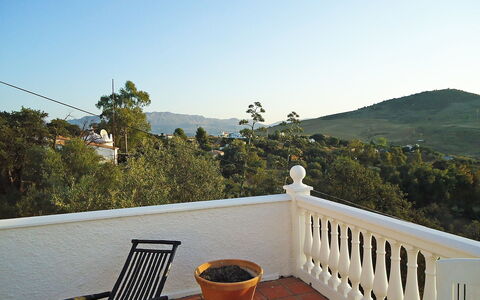 Pendle Heights: Proprietà, Deck, Immobiliare, Balcone, Casa, Cielo, Casa, Corrimano, Camera, Vacanza