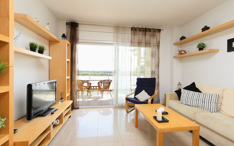 Nou Salou: Camera, Proprietà, Mobilia, Interior Design, Costruzione, Soggiorno, Casa, Pavimento, Immobiliare, Tavolo