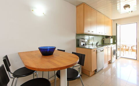 Nou Salou: Camera, Proprietà, Mobilia, Costruzione, Interior Design, Casa, Pavimento, Immobiliare, Tavolo, Cucina