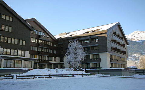 Bad Hofgastein 270: Cielo, Costruzione, Neve, Proprietà, Finestra, Casa, Albero, Congelamento, Facciata, Urban Design