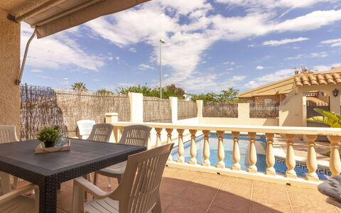 Fumadell: Proprietà, Costruzione, Immobiliare, Camera, Casa, Casa, Portico, Estate, Interior Design, Terrazza