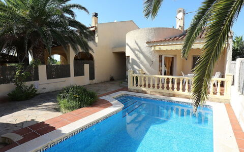 Fumadell: Proprietà, Costruzione, Casa, Piscina, Immobiliare, Casa, Villa, Estate, Vacanza, Zona Residenziale