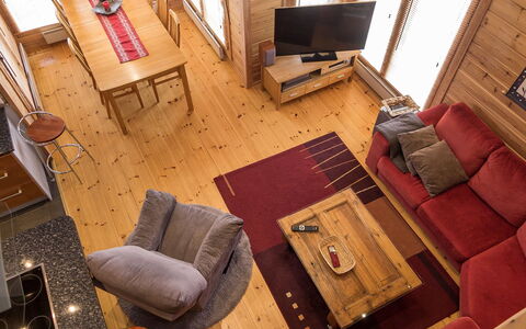 Syvärinkulta B: Pavimentazione, Legna, Pavimento, Mobilia, Pavimento In Legno, Interior Design, Divano, Soggiorno, Camera, Latifoglie
