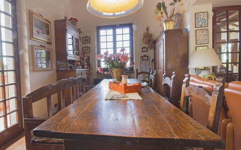 Villa Poggiobello: Camera, Sala Da Pranzo, Mobilia, Costruzione, Proprietà, Tavolo, Cucina & Sala Da Pranzo Tavolo, Interior Design, Soffitto, Immobiliare
