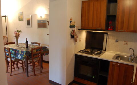 Appartamento Beatrice: Camera, Controsoffitto, Proprietà, Cucina, Mobilia, Cabinetry, Costruzione, Pavimento, Casa, Interior Design