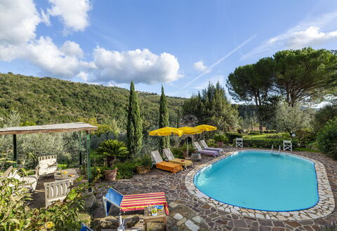Bigiolo a Melazzano: Acqua, Nube, Pianta, Cielo, Proprietà, Piscina, Natura, Sedia, Albero, Mobili Da Esterno