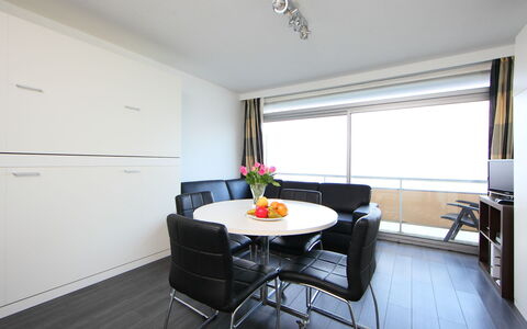 Bredene 410: Camera, Proprietà, Interior Design, Mobilia, Costruzione, Casa, Giallo, Immobiliare, Casa, Sala Da Pranzo
