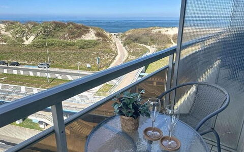 Bredene 410: Appartamento, Balcone, Sedia