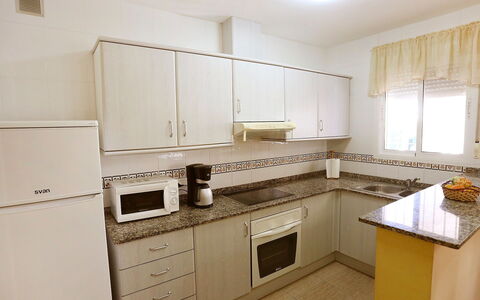 Miramar: Proprietà, Camera, Mobilia, Cucina, Cabinetry, Controsoffitto, Interior Design, Costruzione, Casa, Immobiliare