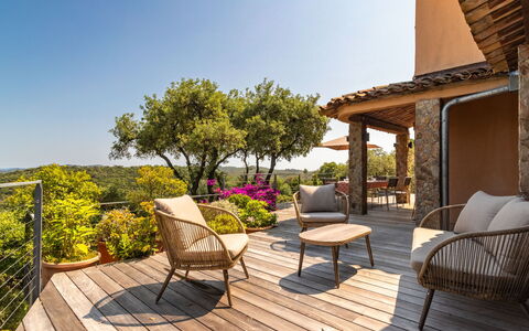 Le Pas de Courtin: Mobili Da Esterno, Mobilia, Portico, Casa, Giardino, Sedia, Ricorrere, Shade, Eco Hotel