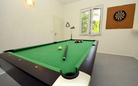 Mirko: Biliardo, Biliardo Camera, Piscina, Attrezzatura Sportiva, Tavolo, Proprietà, Mobilia, Biliardo