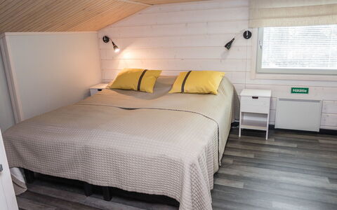Villa Vuosseli C 2: Pavimentazione, Pavimento, Legna, Interior Design, Soffitto, Mobilia, Pavimento In Legno, Camera Da Letto, Camera, Letto